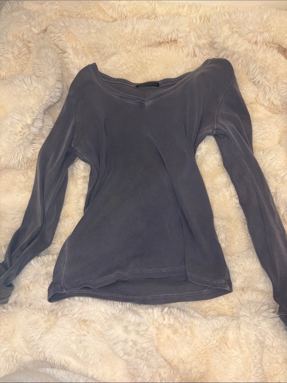 Brandy Melville Classic Long-Sleeve V-Neck Top in Greyish Blue